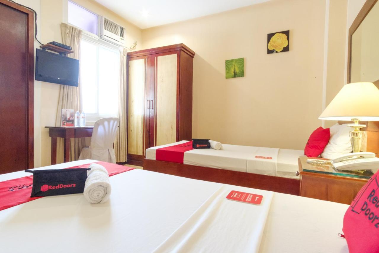 Reddoorz Near Camp Montelibano Hotel Bacolod Bagian luar foto