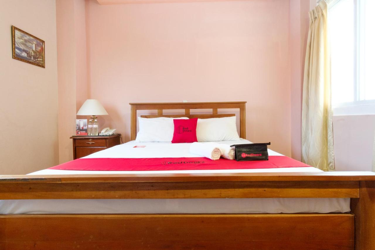 Reddoorz Near Camp Montelibano Hotel Bacolod Bagian luar foto