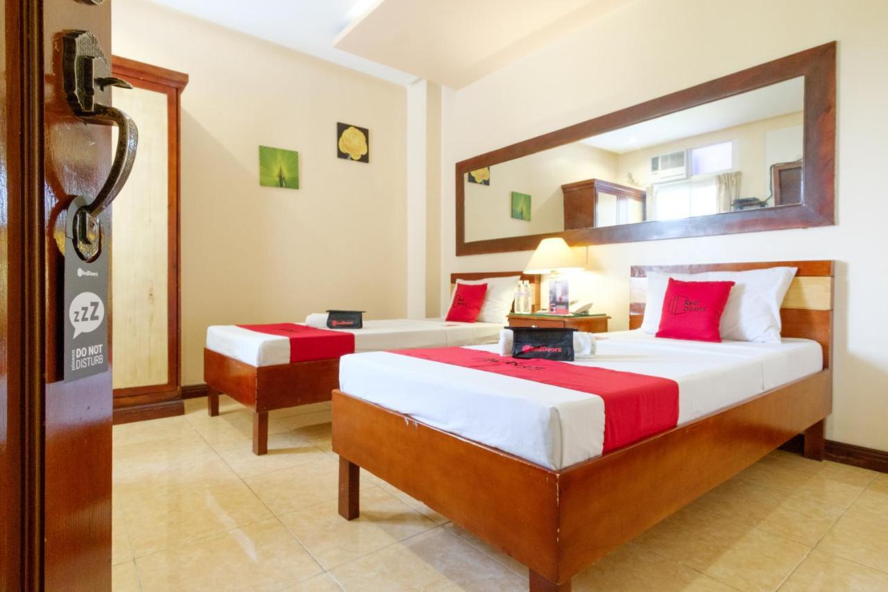 Reddoorz Near Camp Montelibano Hotel Bacolod Bagian luar foto