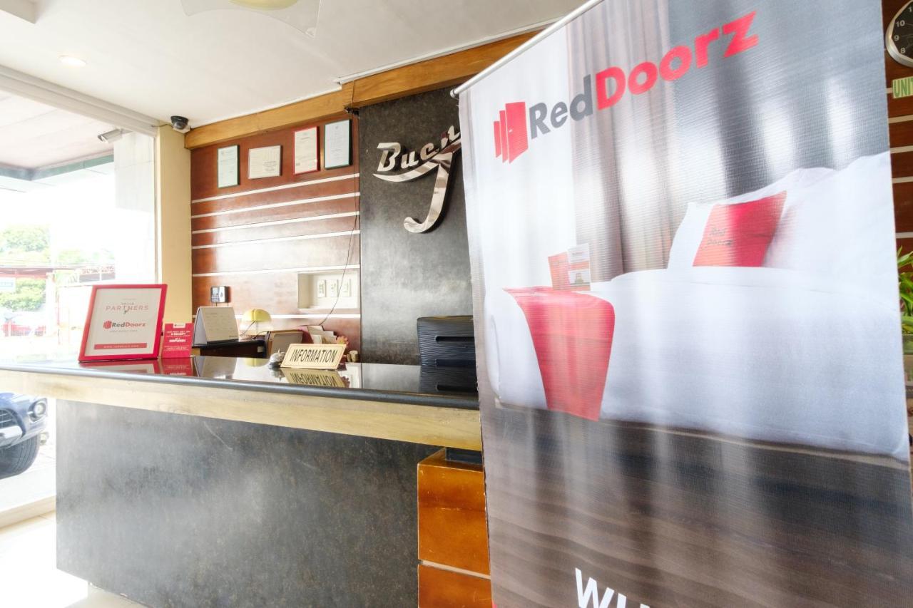 Reddoorz Near Camp Montelibano Hotel Bacolod Bagian luar foto